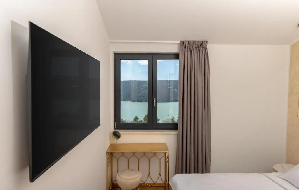 Vila Laguna Blu By Villas Guide Trget